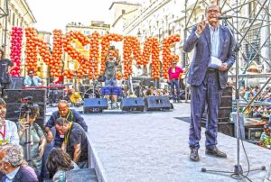 Pierluigi Bersani a Piazza SS Apostoli
